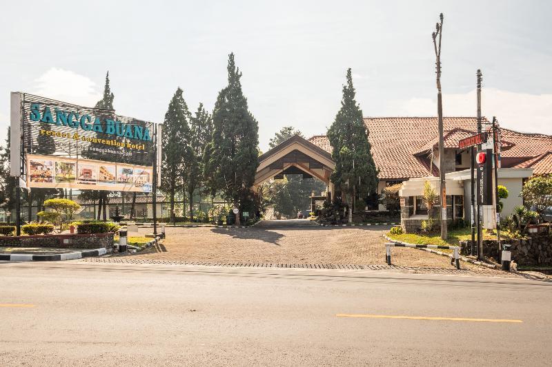 Capital O 1256 Sangga Buana Resort And Convention Hotel Cianjur Esterno foto