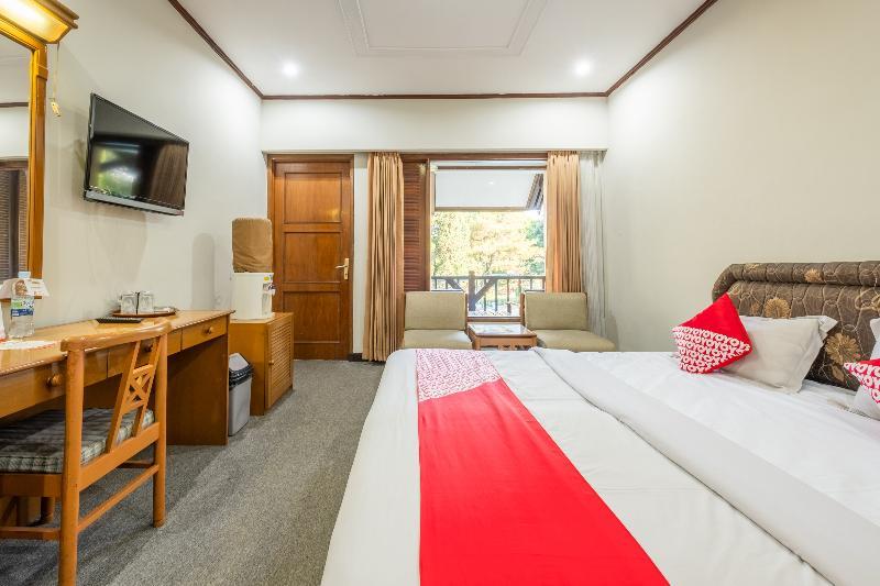 Capital O 1256 Sangga Buana Resort And Convention Hotel Cianjur Esterno foto